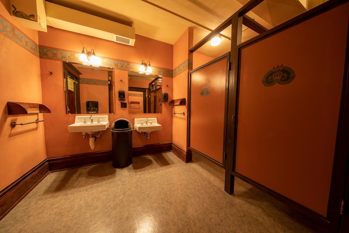 Mcmenamins Hotel Oregon МакМинвил Екстериор снимка