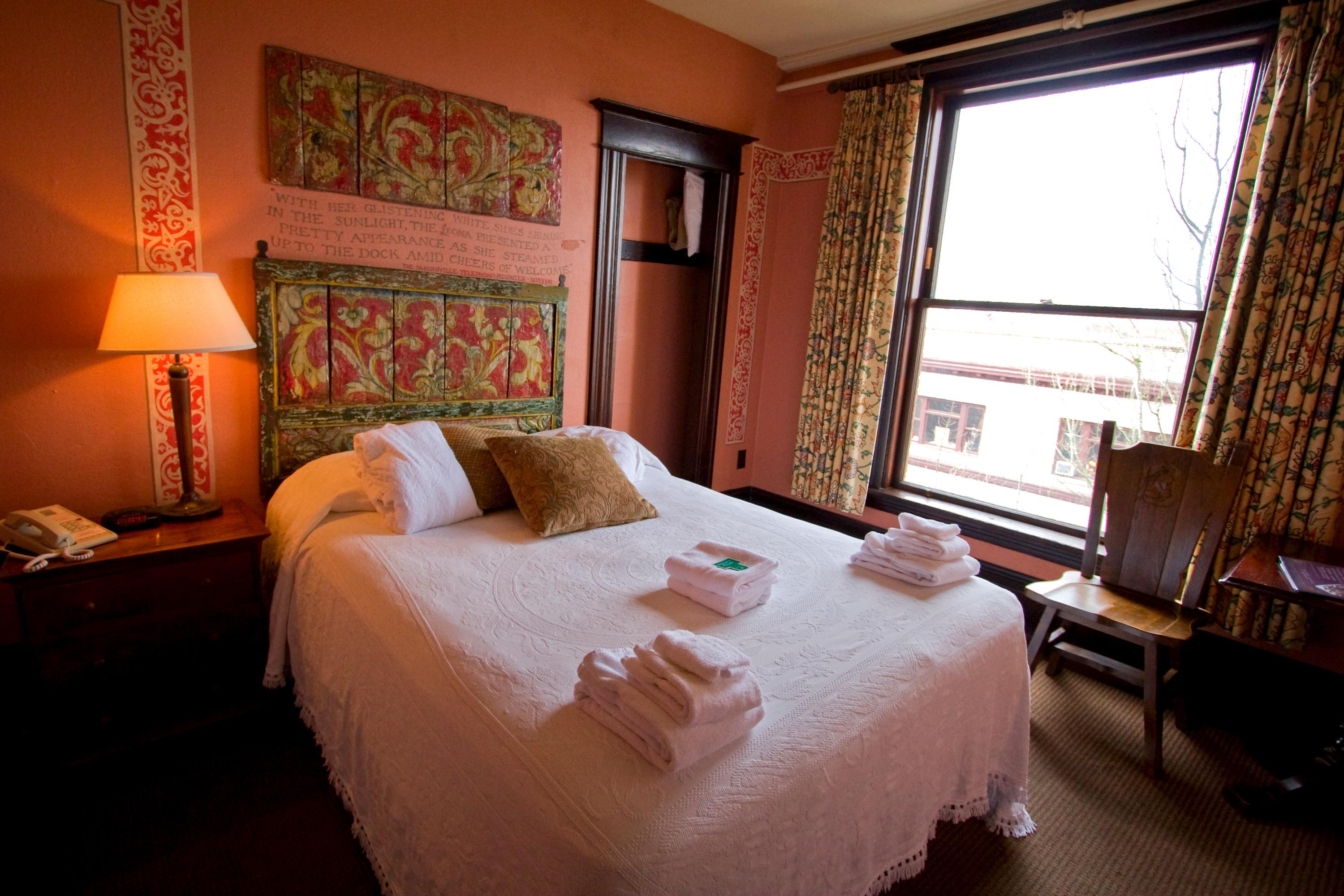 Mcmenamins Hotel Oregon МакМинвил Екстериор снимка