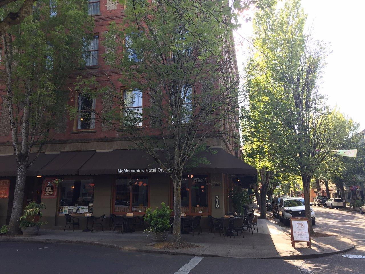 Mcmenamins Hotel Oregon МакМинвил Екстериор снимка