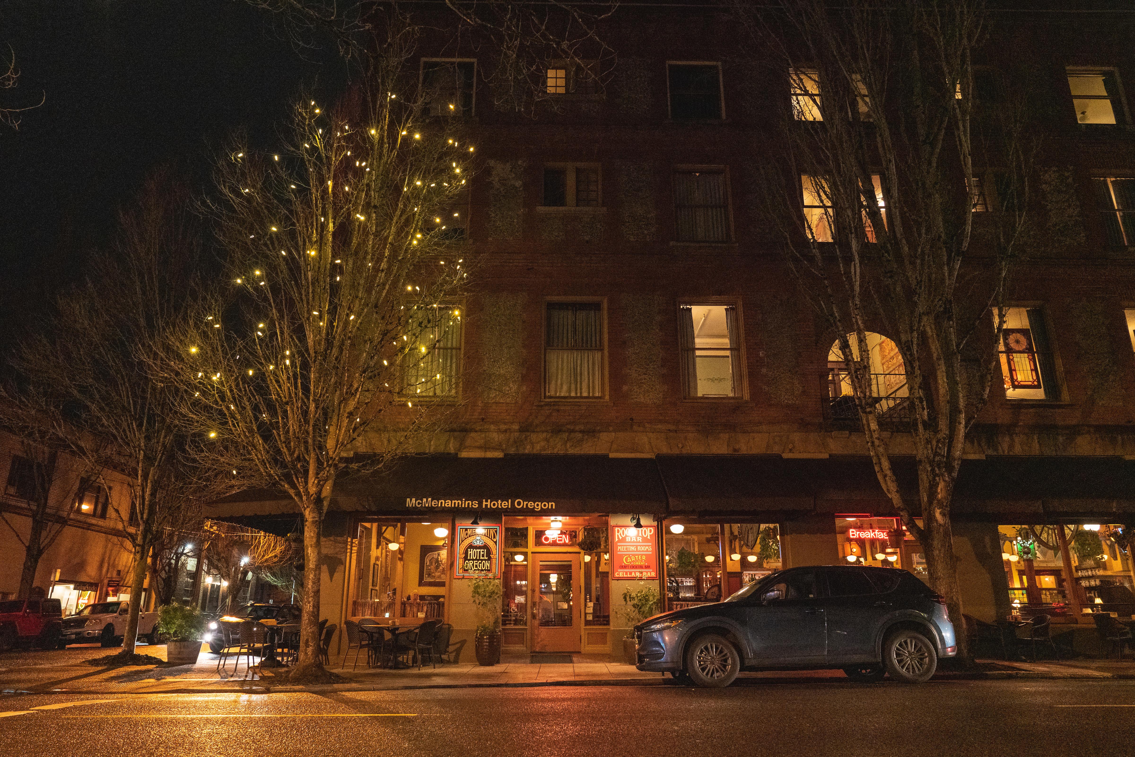 Mcmenamins Hotel Oregon МакМинвил Екстериор снимка