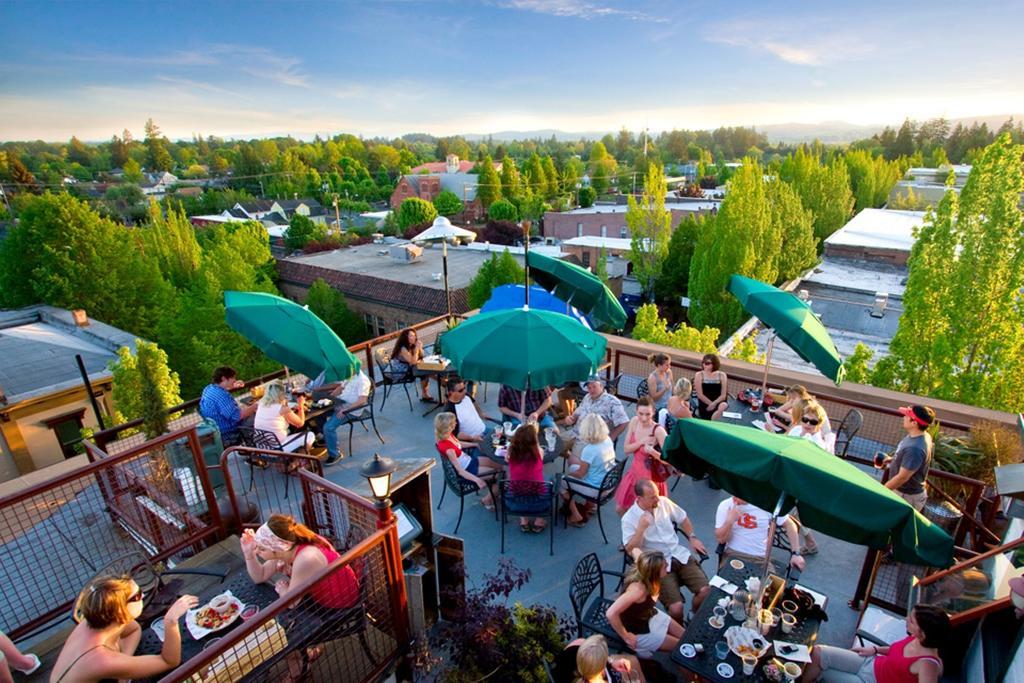 Mcmenamins Hotel Oregon МакМинвил Екстериор снимка