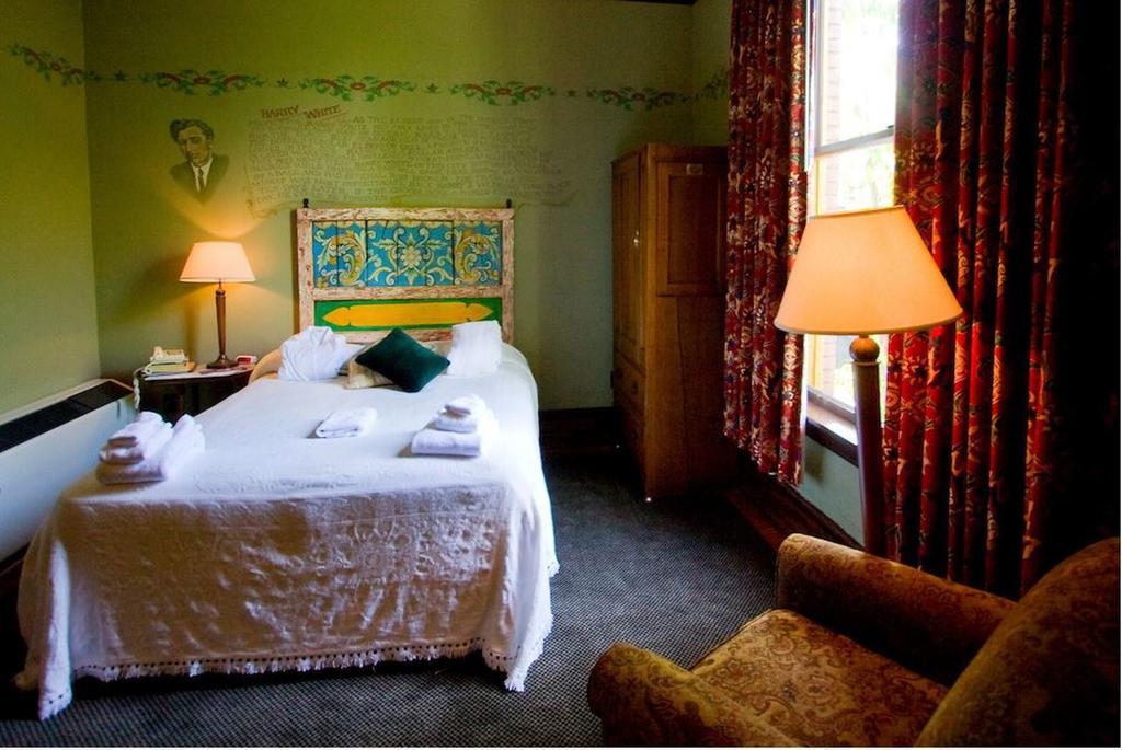 Mcmenamins Hotel Oregon МакМинвил Стая снимка